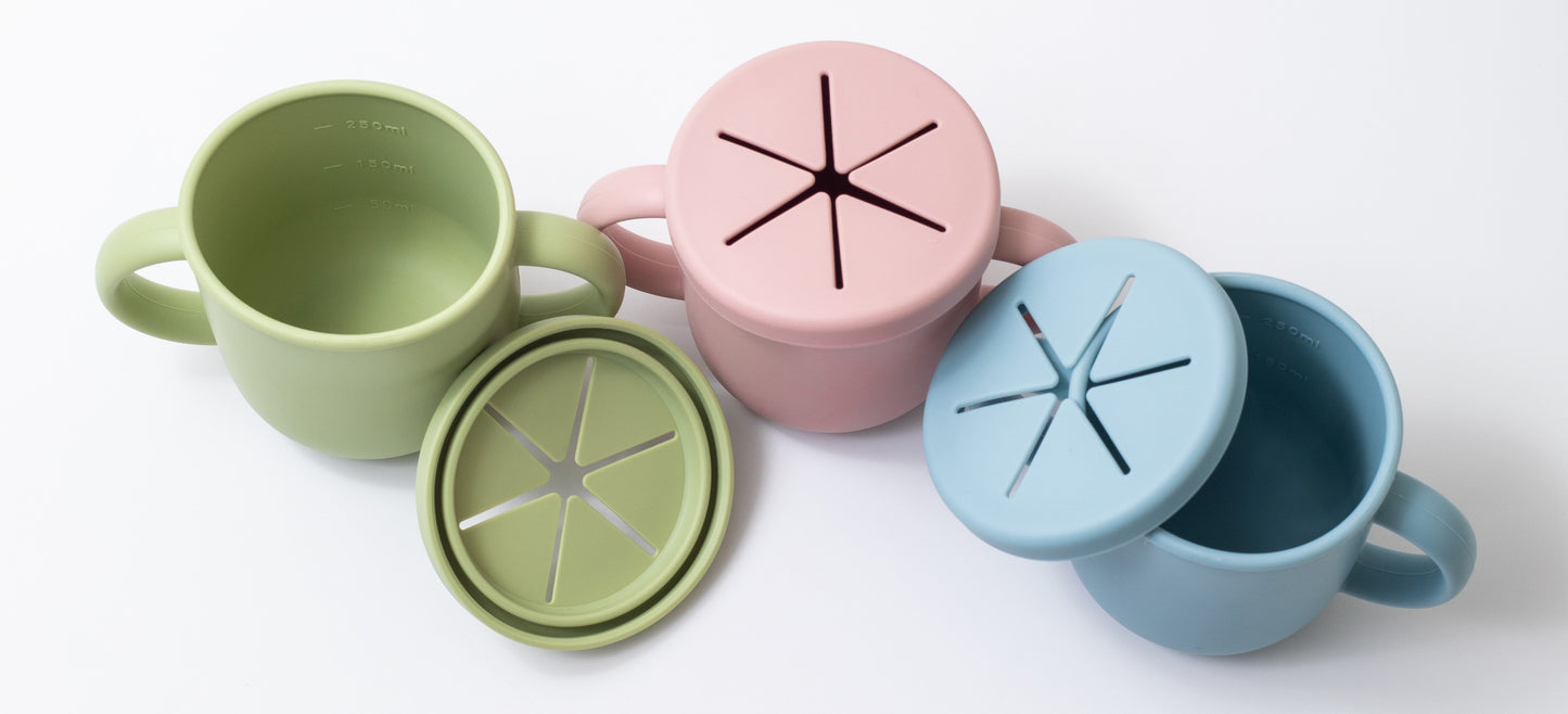 silicon snack cups in blue green and pink color for babies